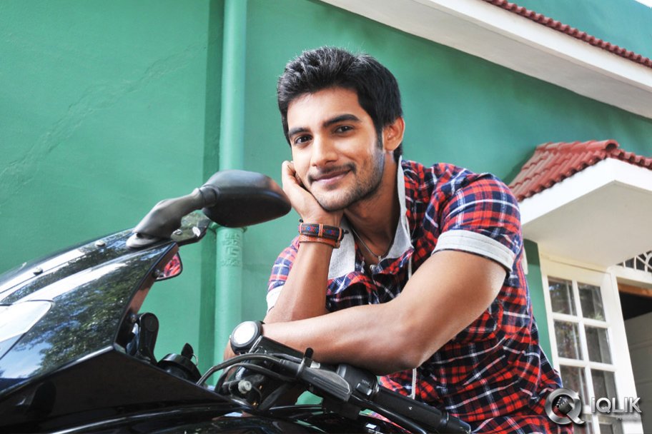 Pyaar Mein Padipoyane